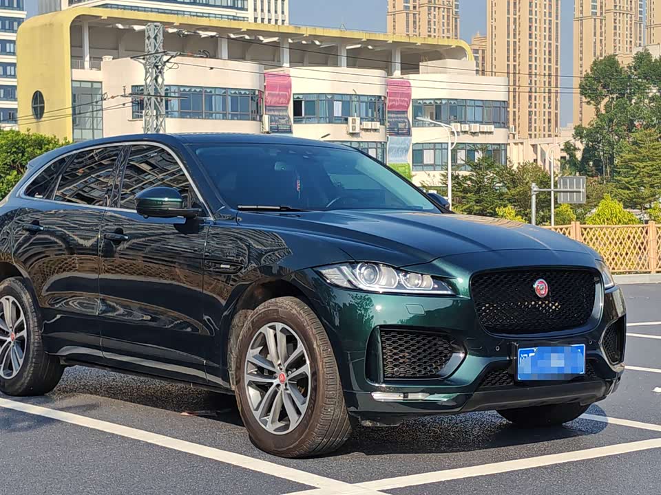 Jaguar F-PACE