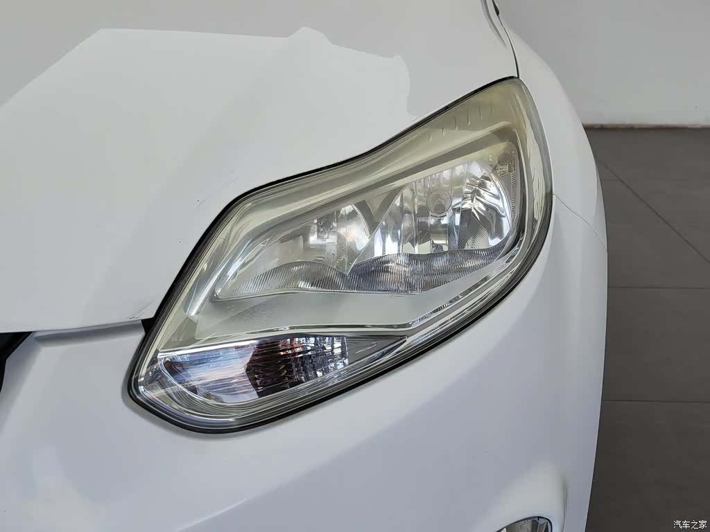 Ford Focus, 2014 7