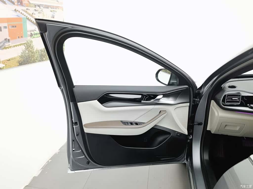 BYD Qin, 2023 8