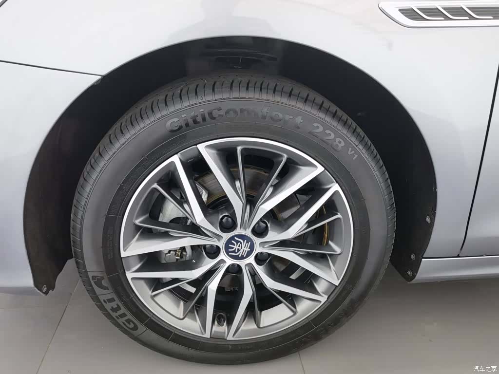 BYD Qin, 2023 17