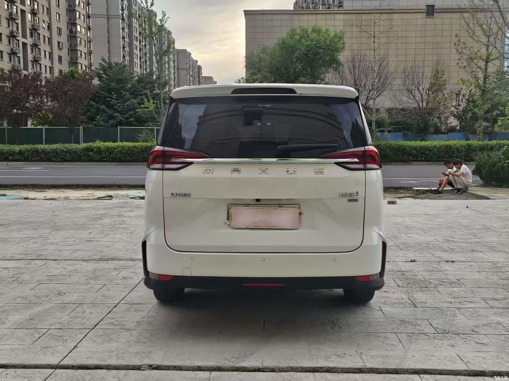 Maxus EUNIQ, 2022 8