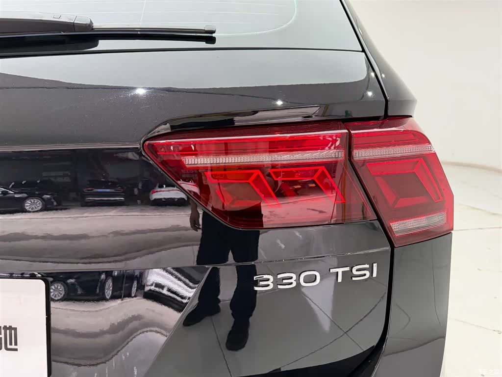 Volkswagen Tiguan L, 2024 10