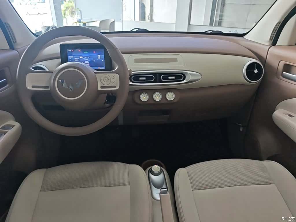 Wuling MINIEV, 2025 10