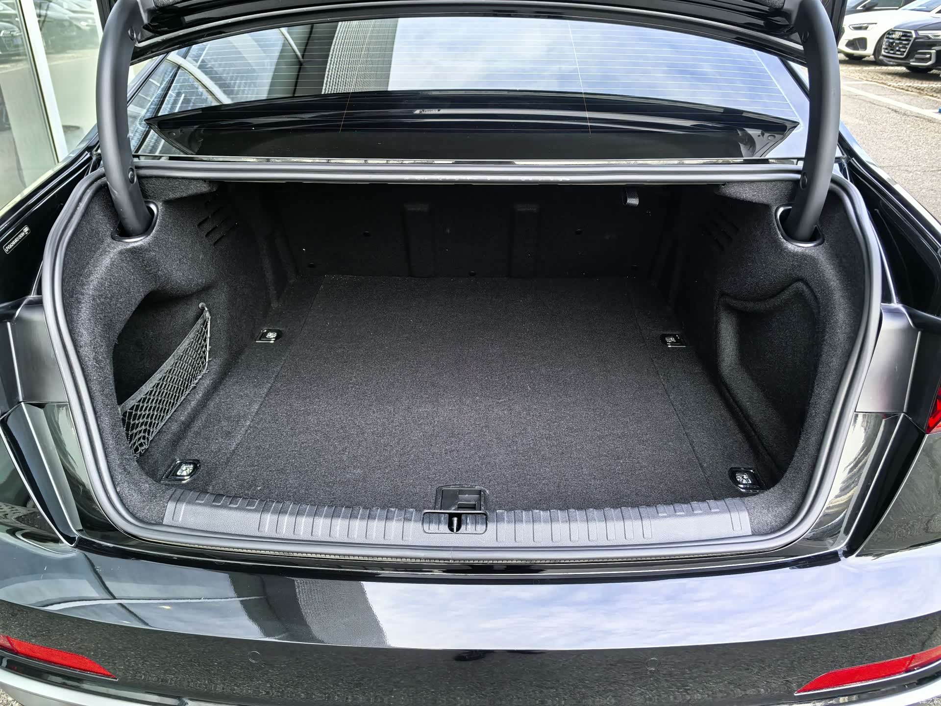 Audi A6L, 2025 10