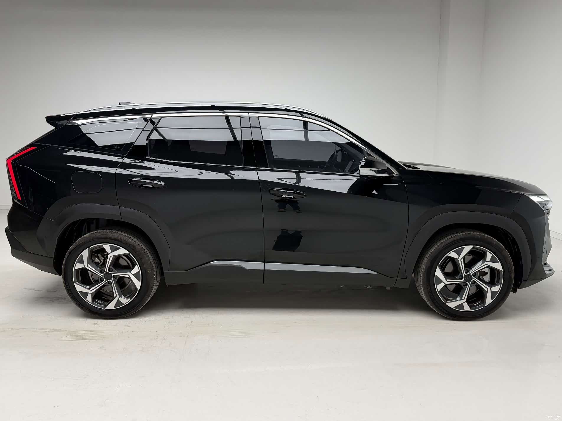 Geely Boyue, 2025 7