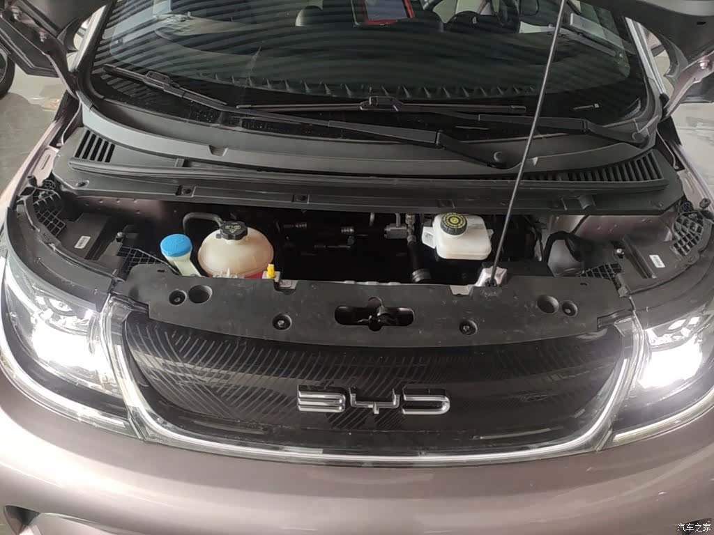 BYD Dolphin, 2022 20