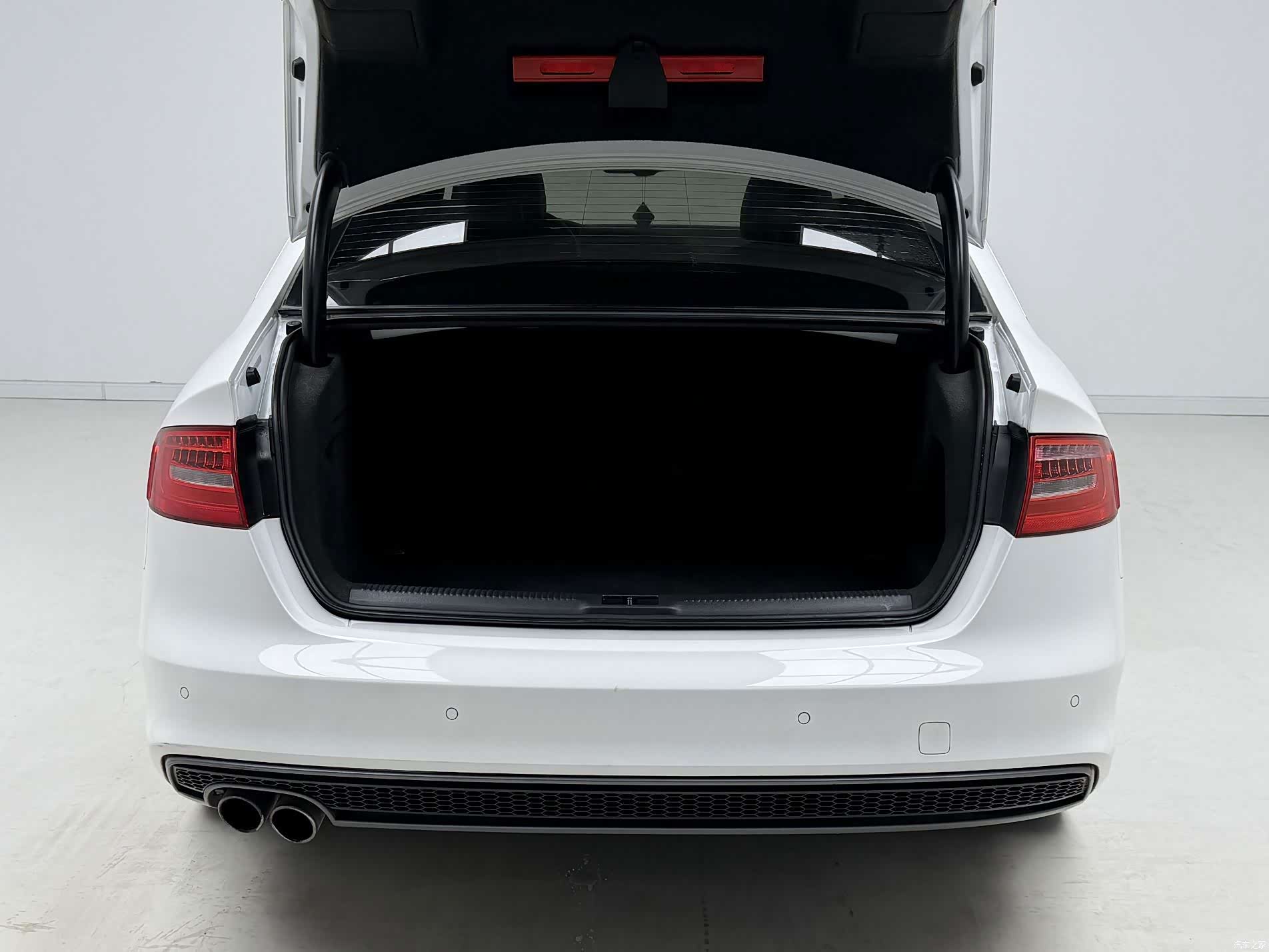 Audi A4L, 2016 17