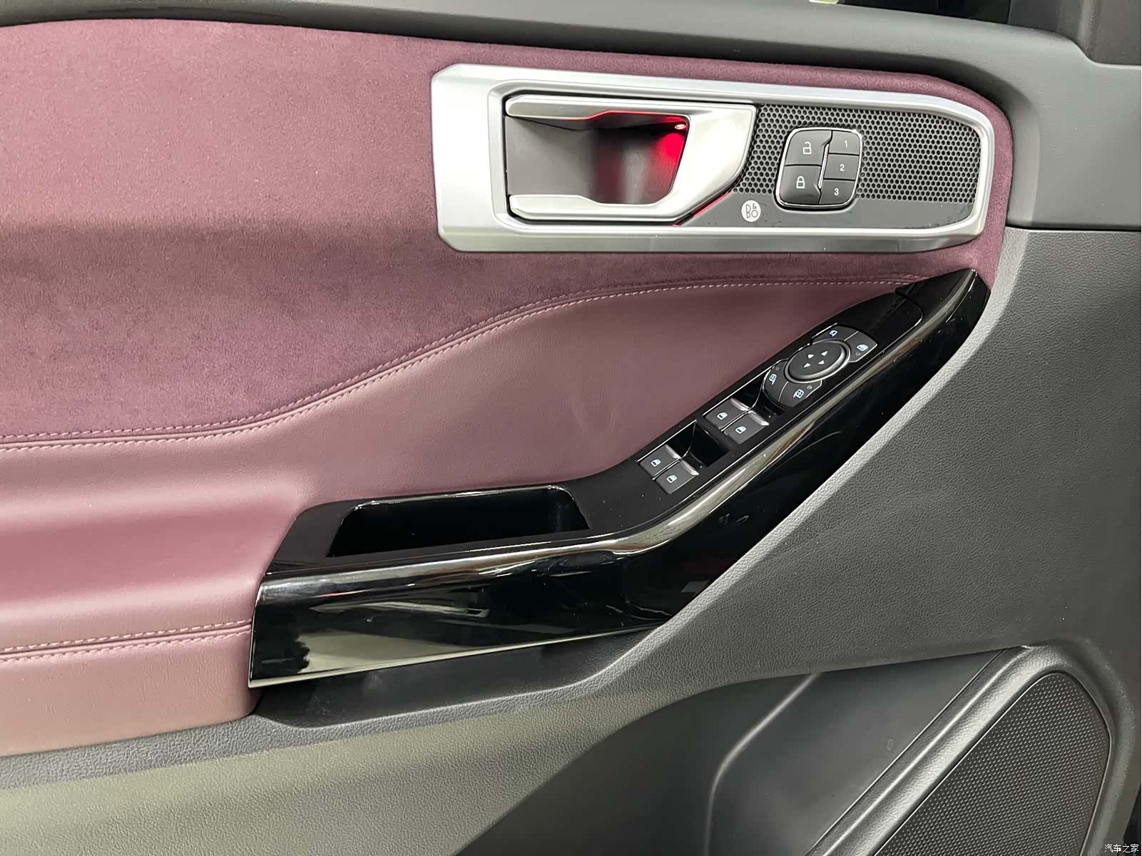Ford Explorer, 2024 8