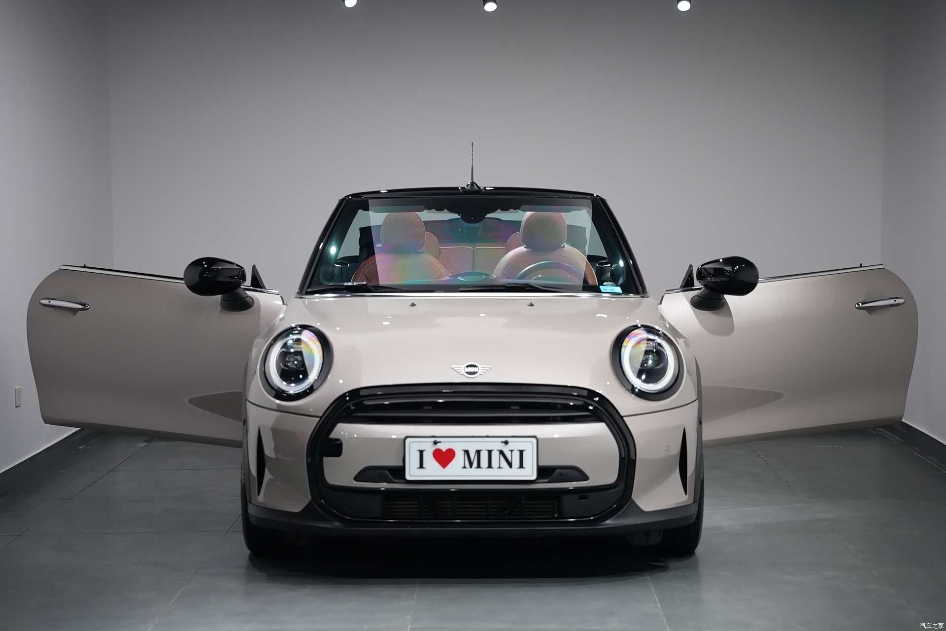 Mini Cooper, 2023 2