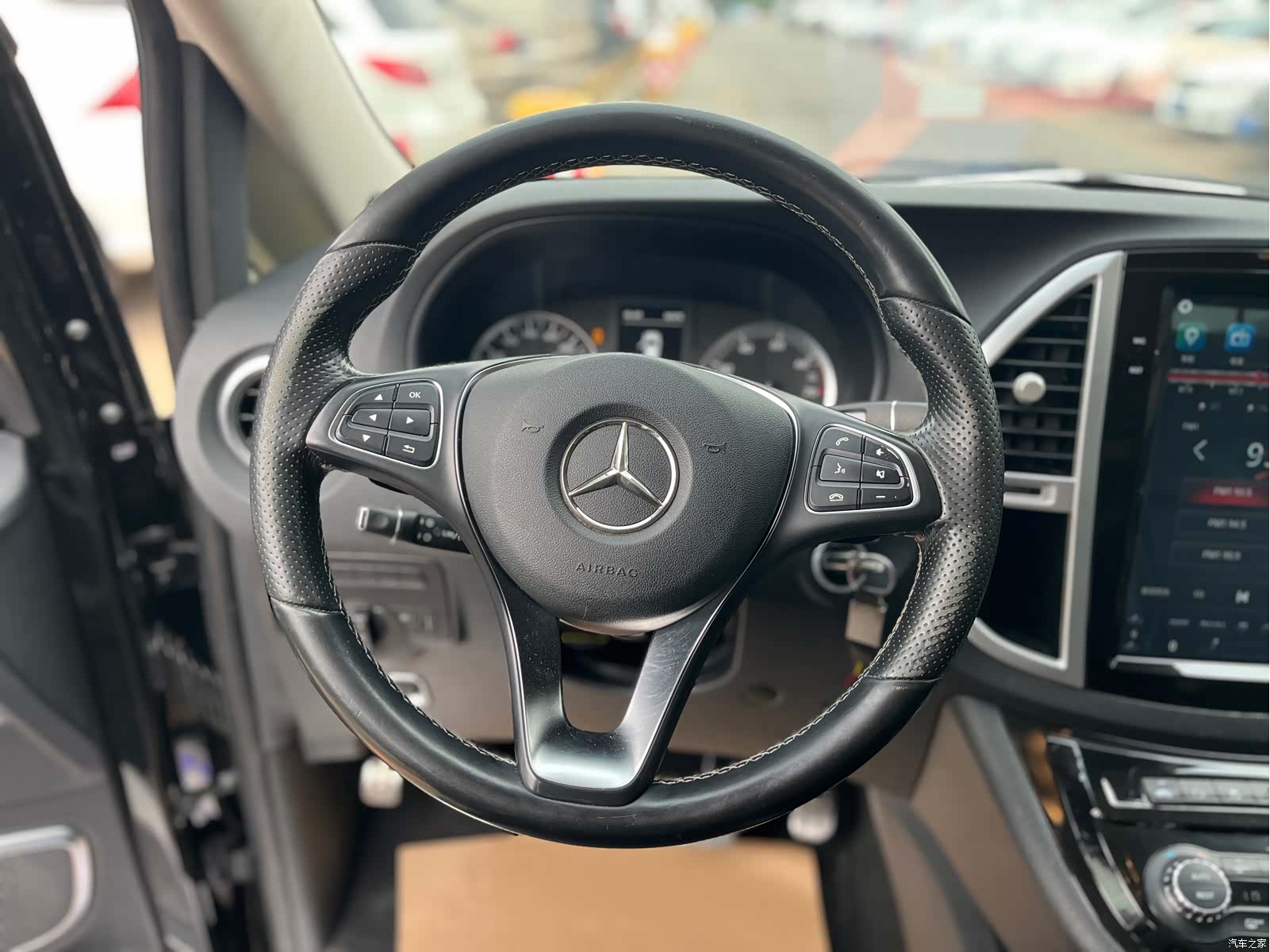 Mercedes-Benz V, 2018 15