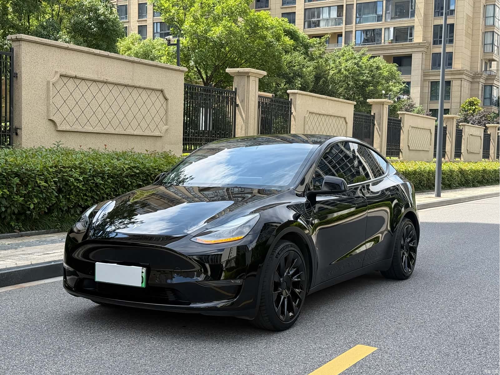 Tesla Model Y, 2021 1
