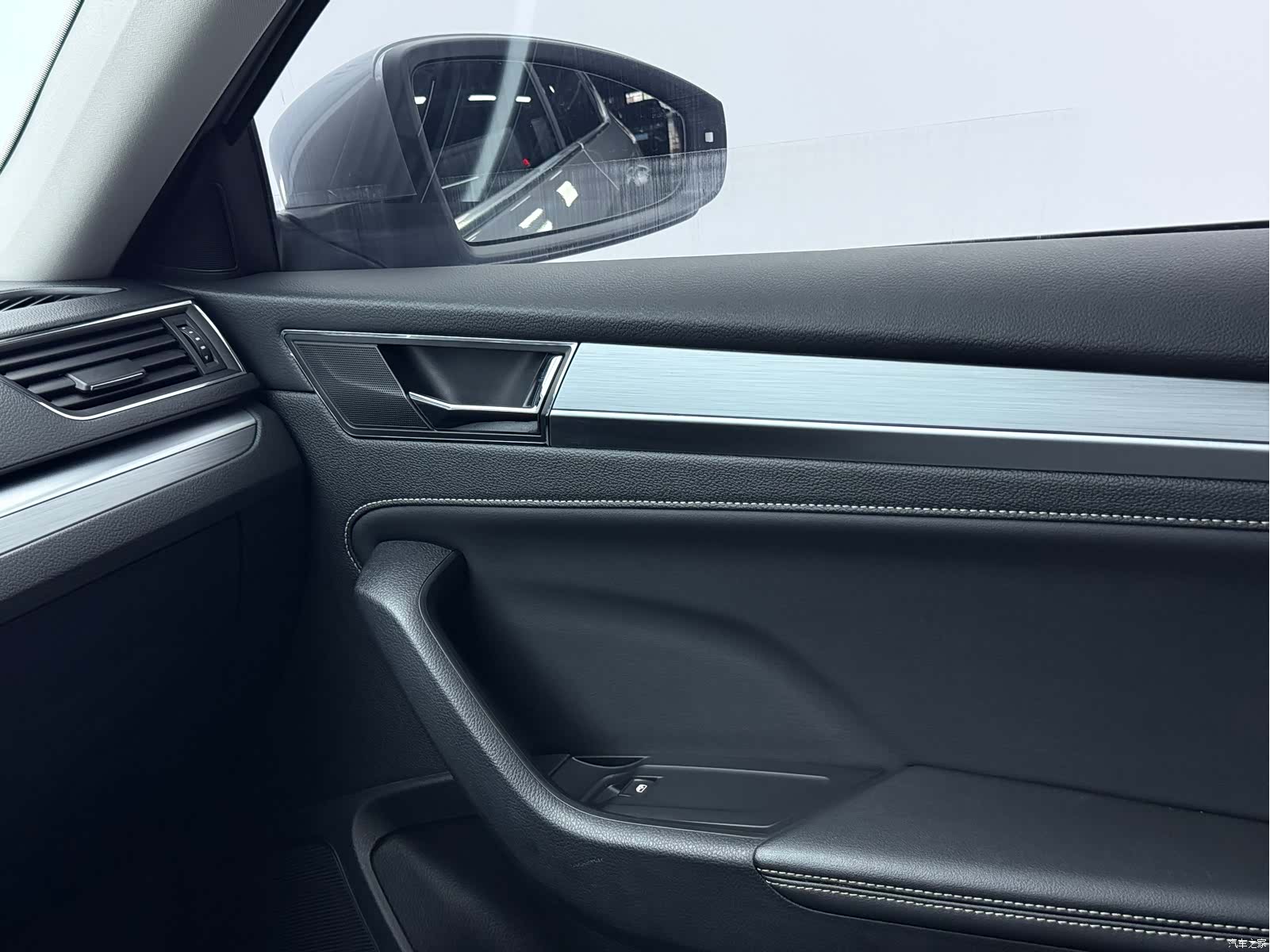 Skoda Superb, 2024 14