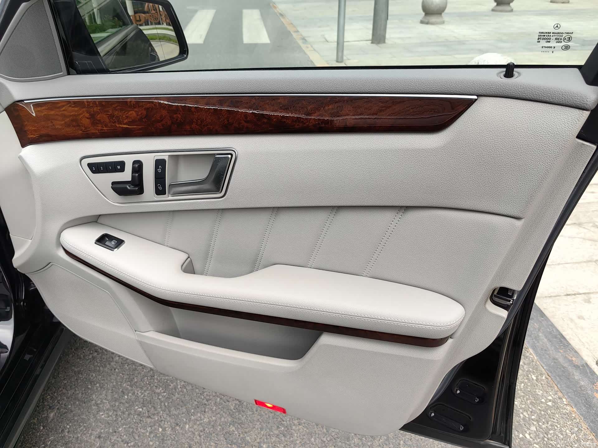 Mercedes-Benz E-Class, 2012 10