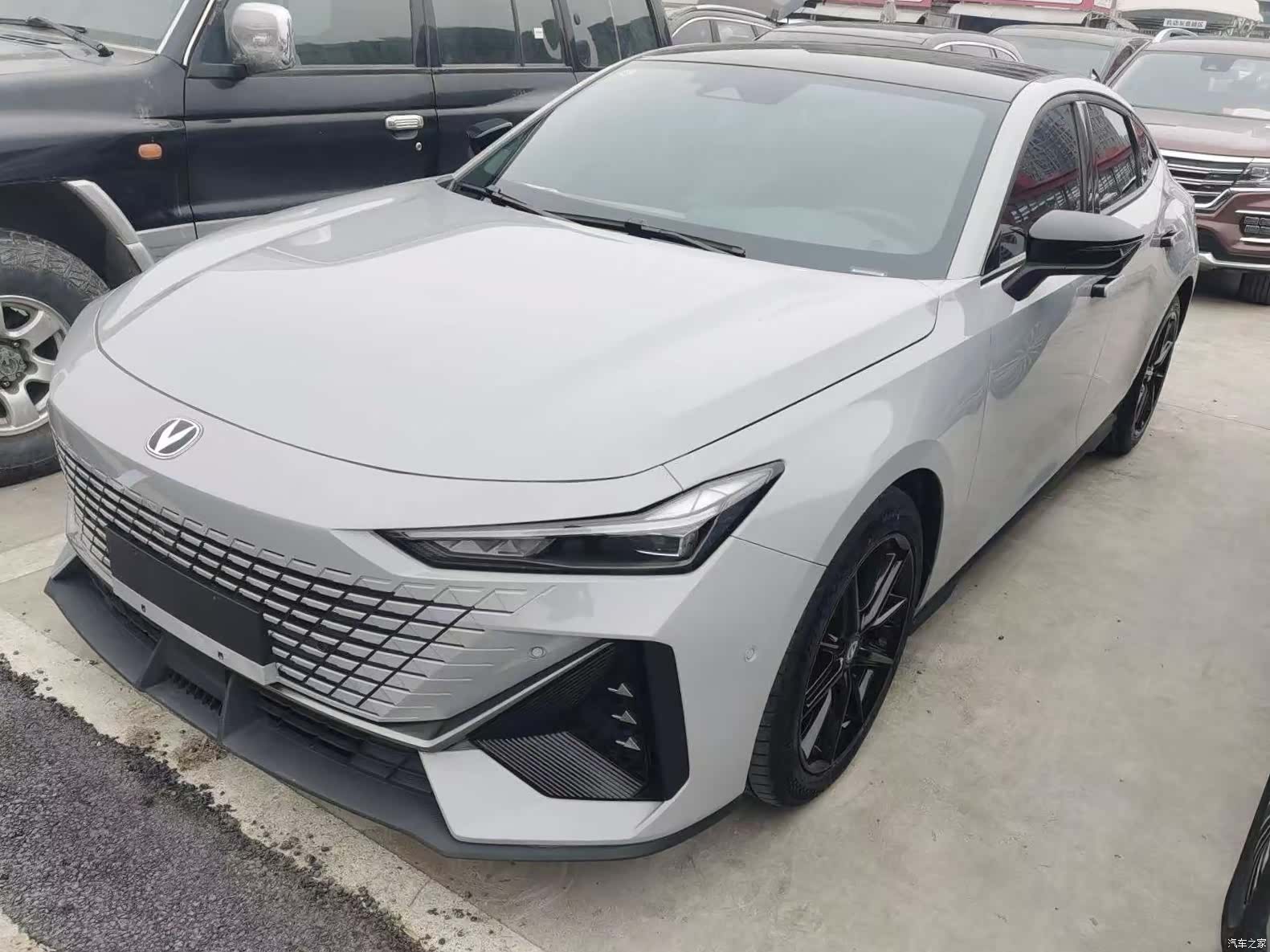 Changan UNI-V