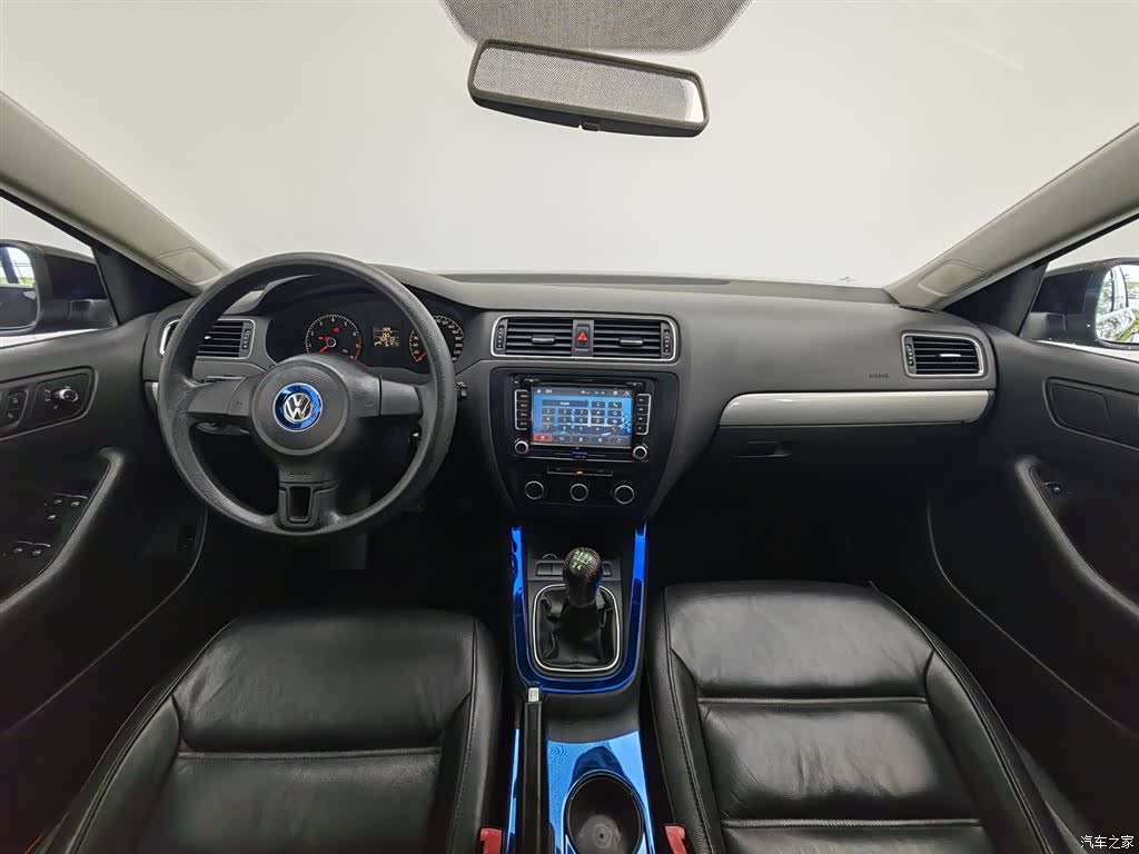 Volkswagen Sagitar, 2013 все фото