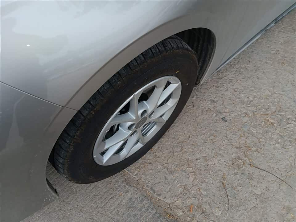 Geely Galaxy Galaxy Sparkle 6