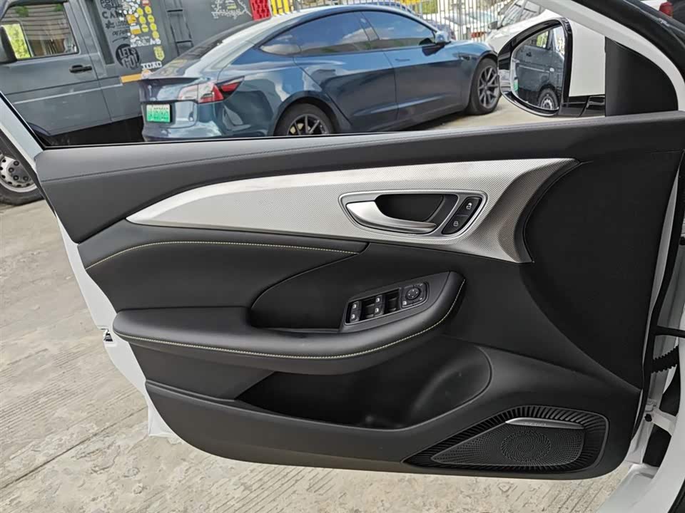 Roewe i6 MAX Roewe i6 MAX