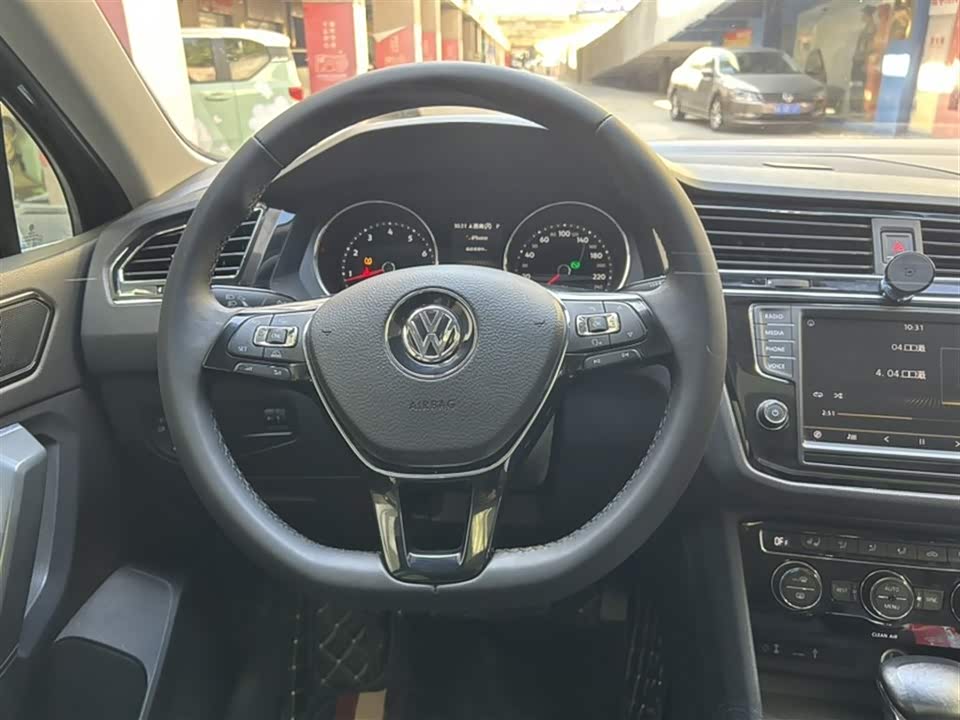 Volkswagen Tiguan L
