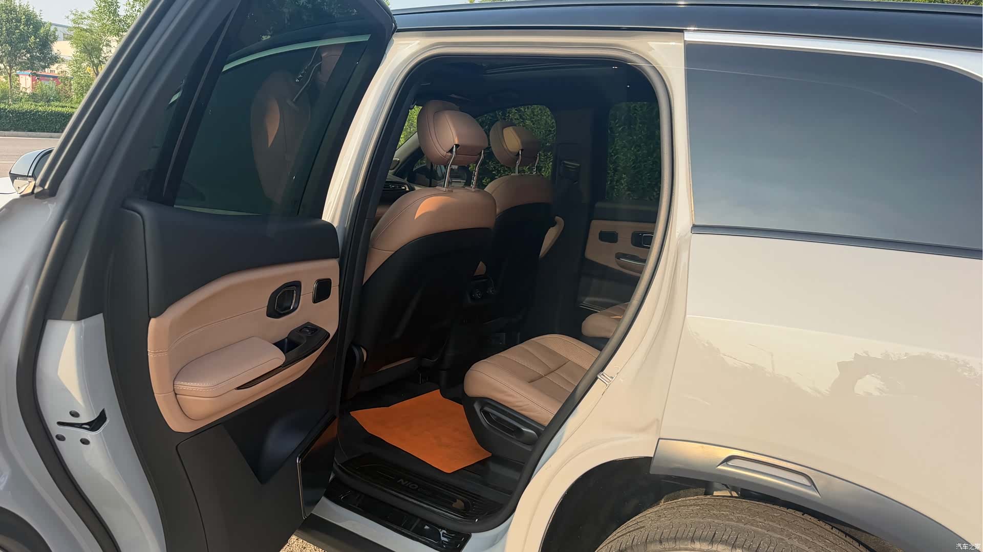 NIO ES8, 2021 9