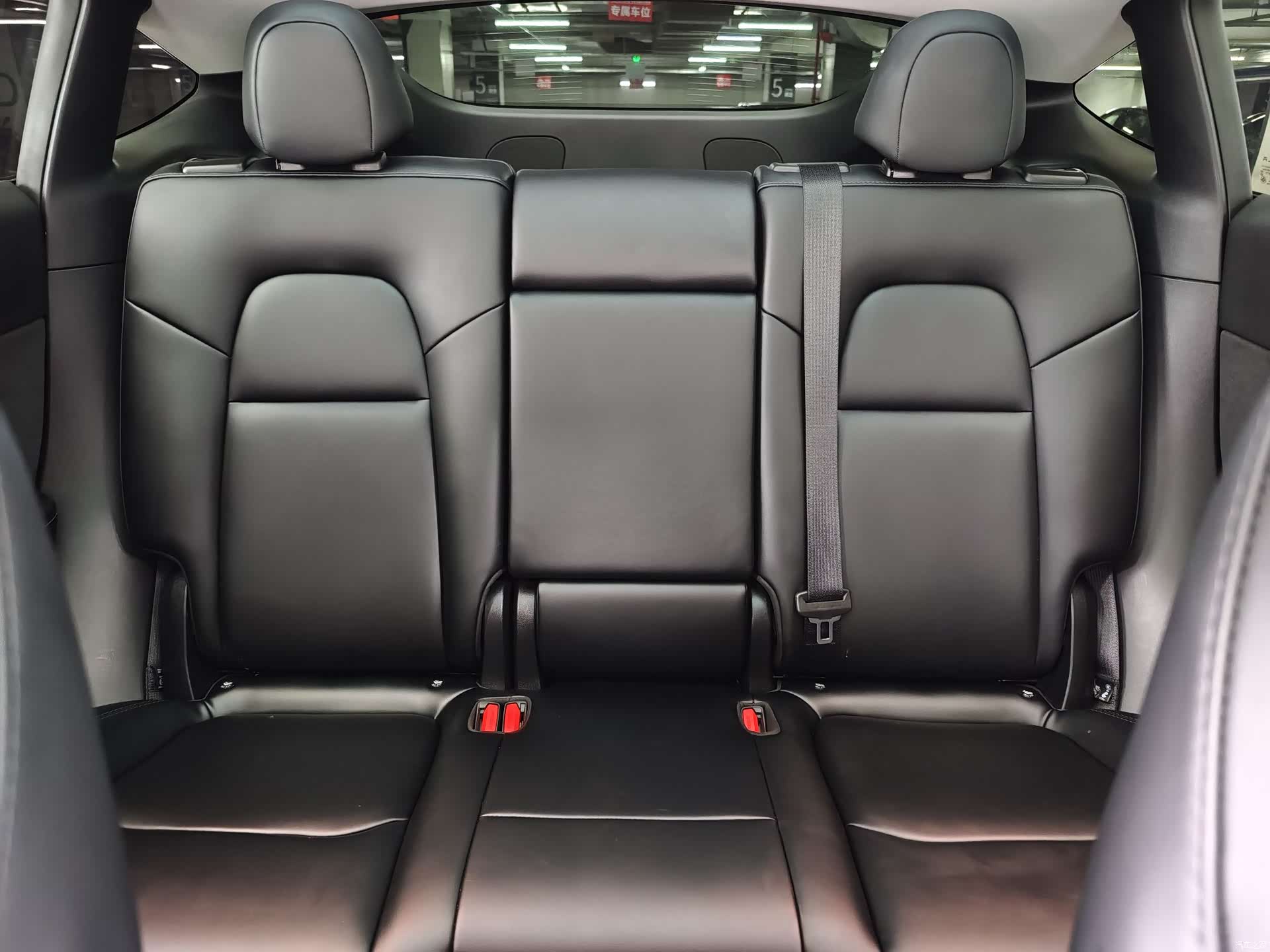 Tesla Model Y, 2023 49