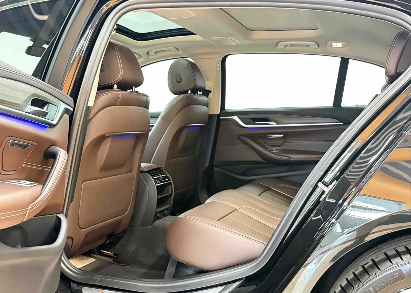 BMW 5 Series, 2018 6