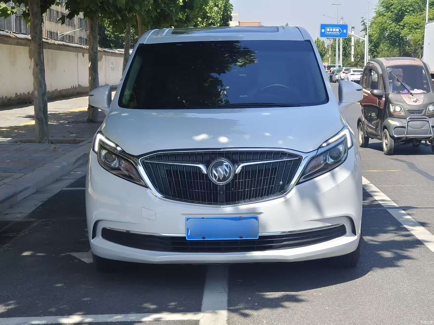Buick GL8, 2019 3