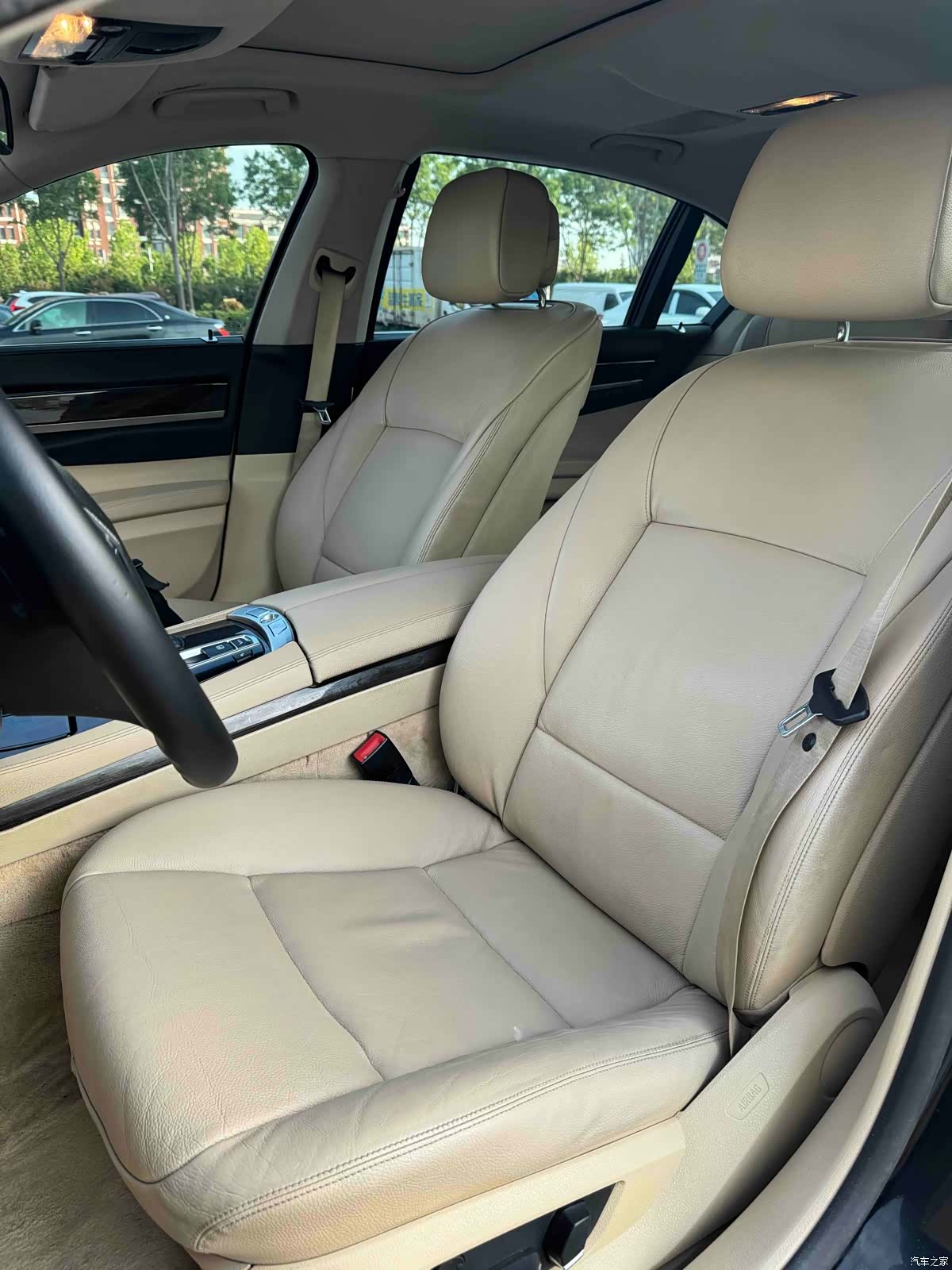 BMW 7 Series, 2011 13