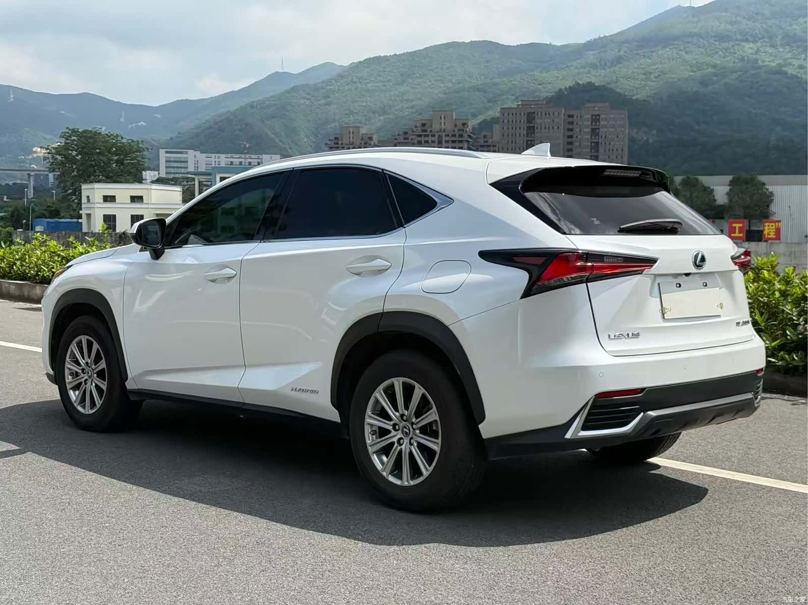 Lexus NX, 2020 12