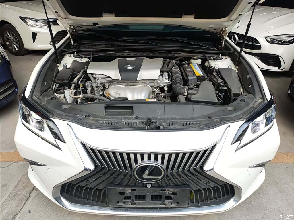 Lexus ES, 2018 16