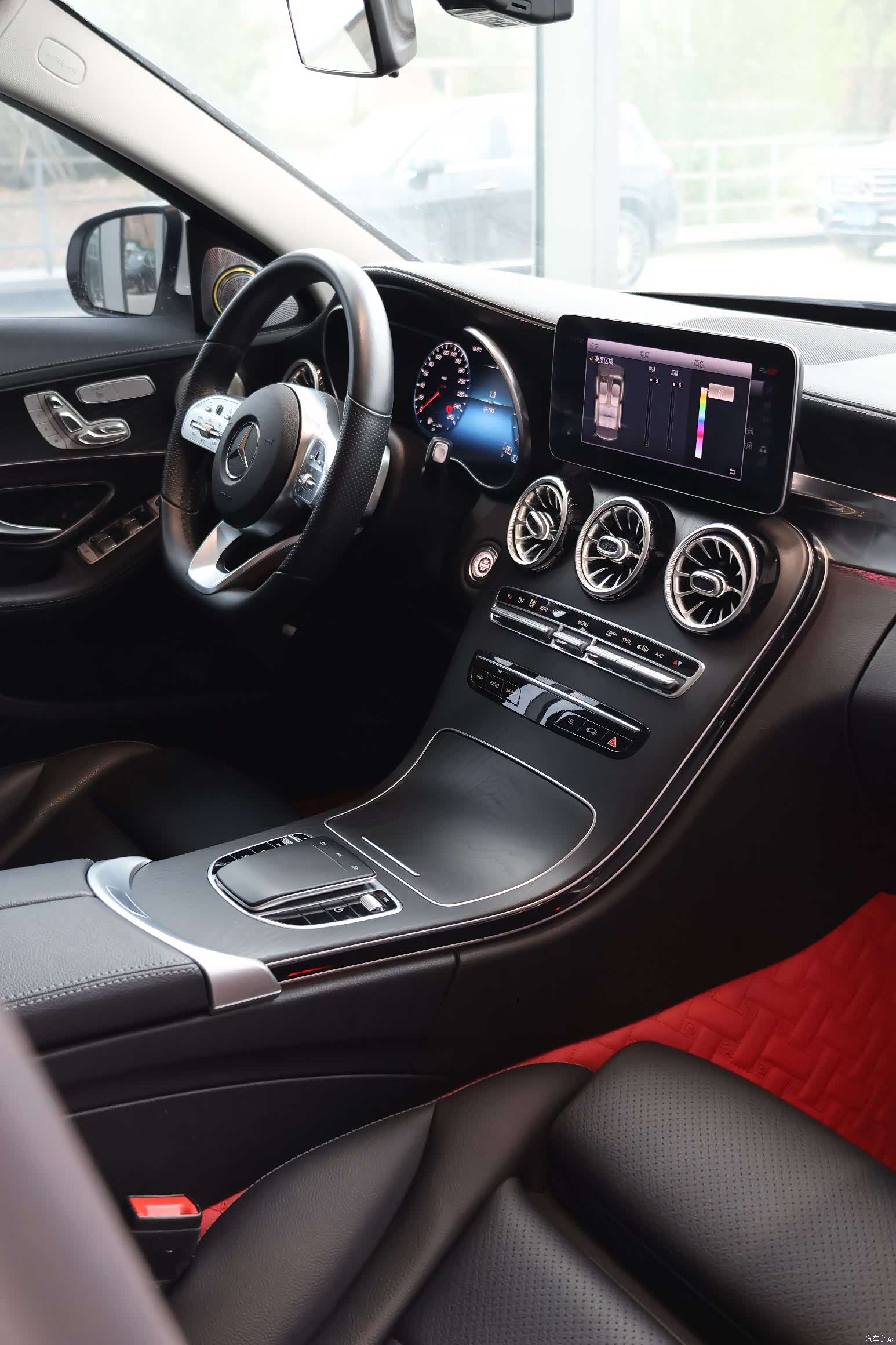 Mercedes-Benz C-Class, 2021 4