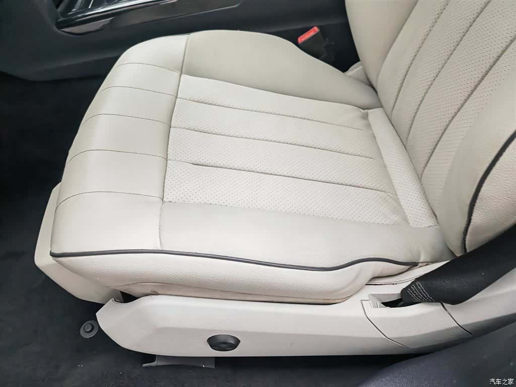 Mercedes-Benz E-Class, 2014 20