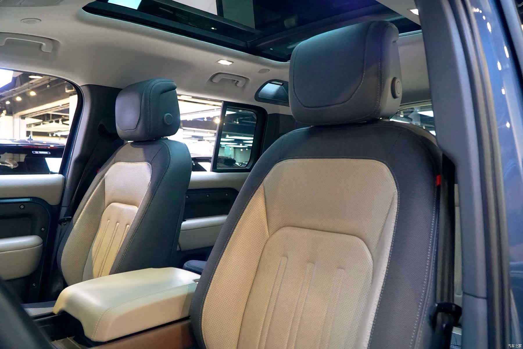Land Rover Defender, 2021 9