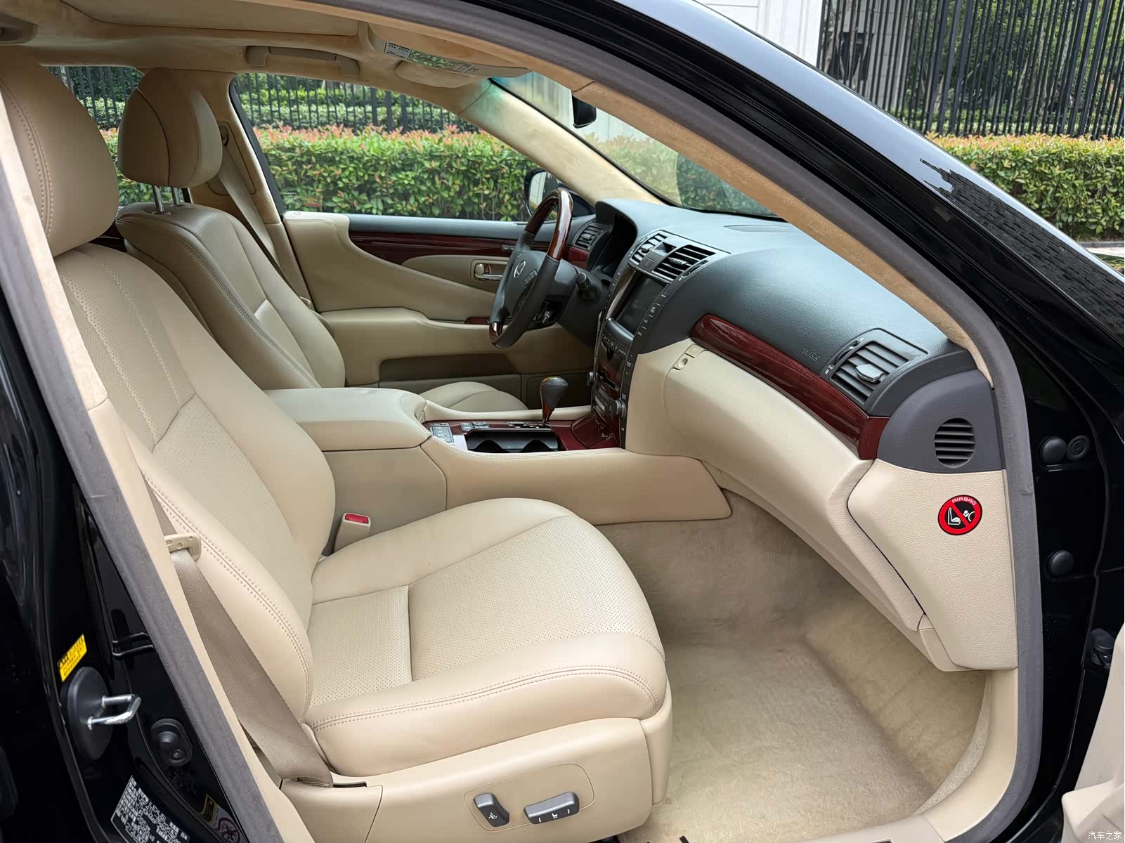 Lexus LS, 2009 10