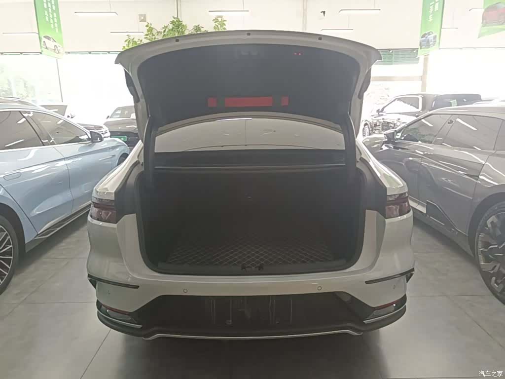 BYD Han, 2025 19