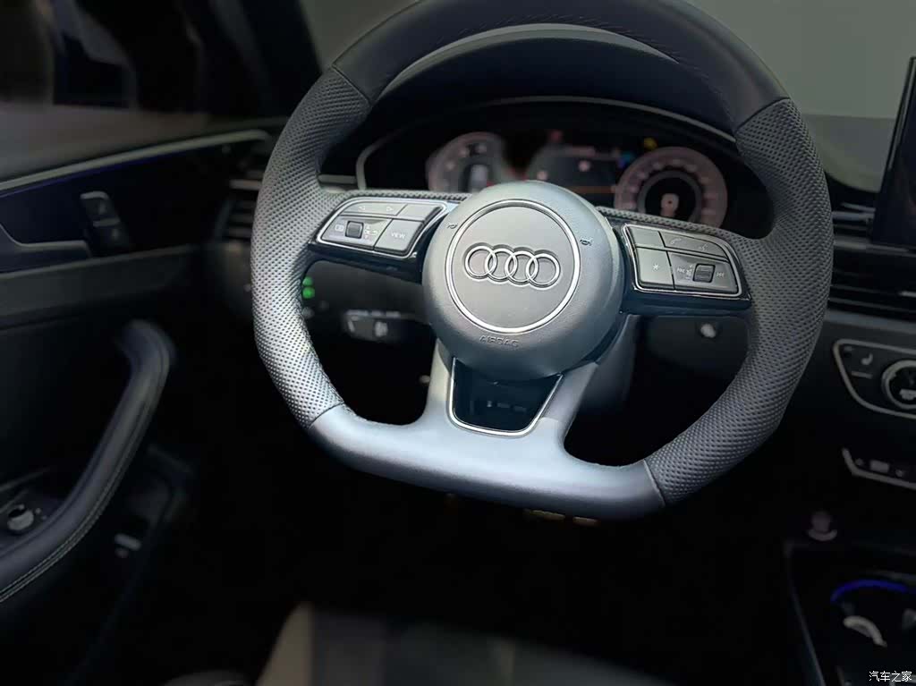 Audi A4L, 2025 11