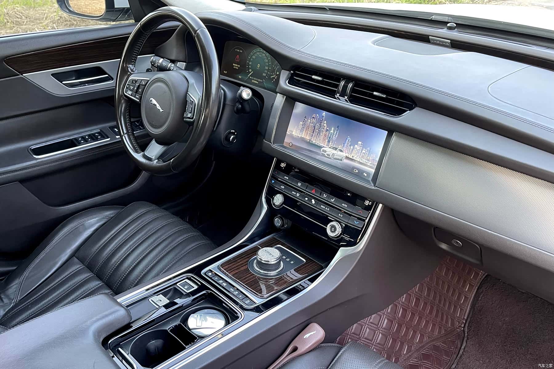 Land Rover XFL, 2017 12