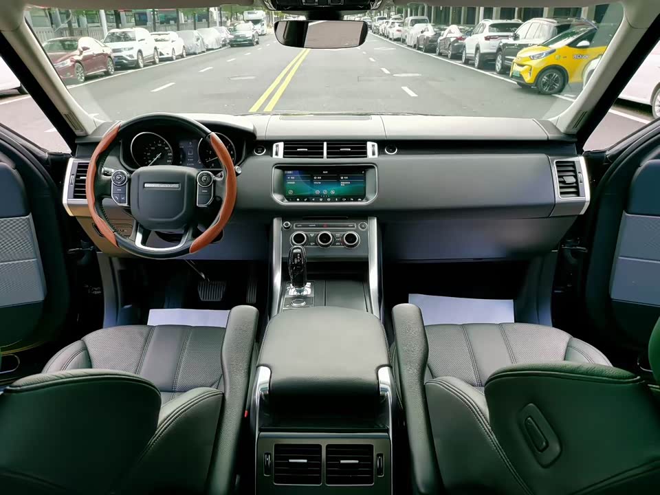 Land Rover Range Rover Sport Land Rover Range Rover Sport