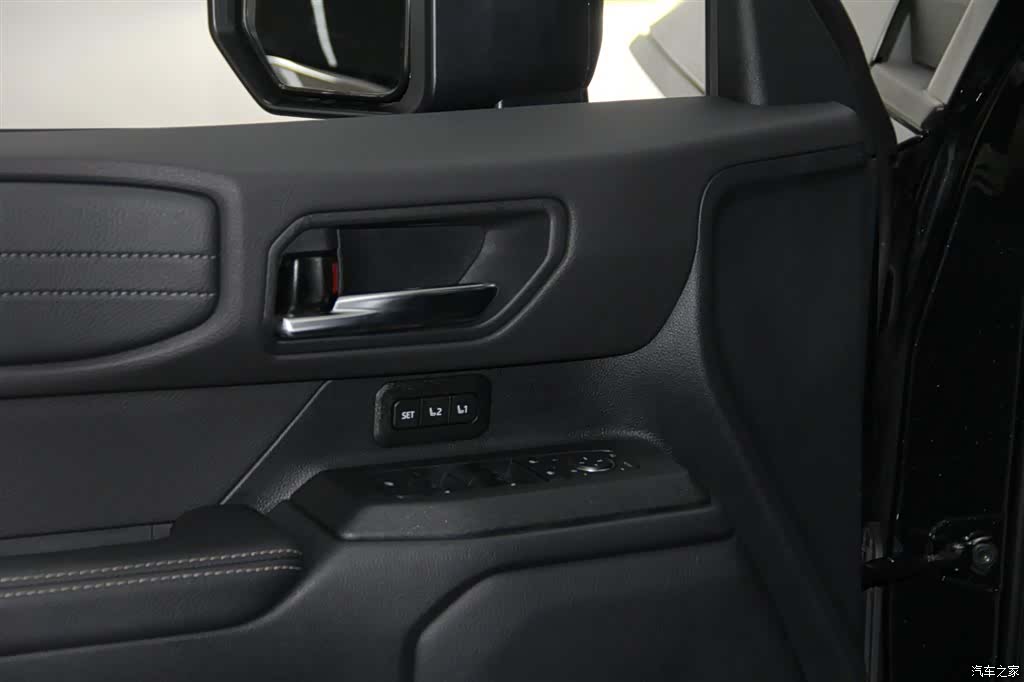 Toyota Prado, 2026 30
