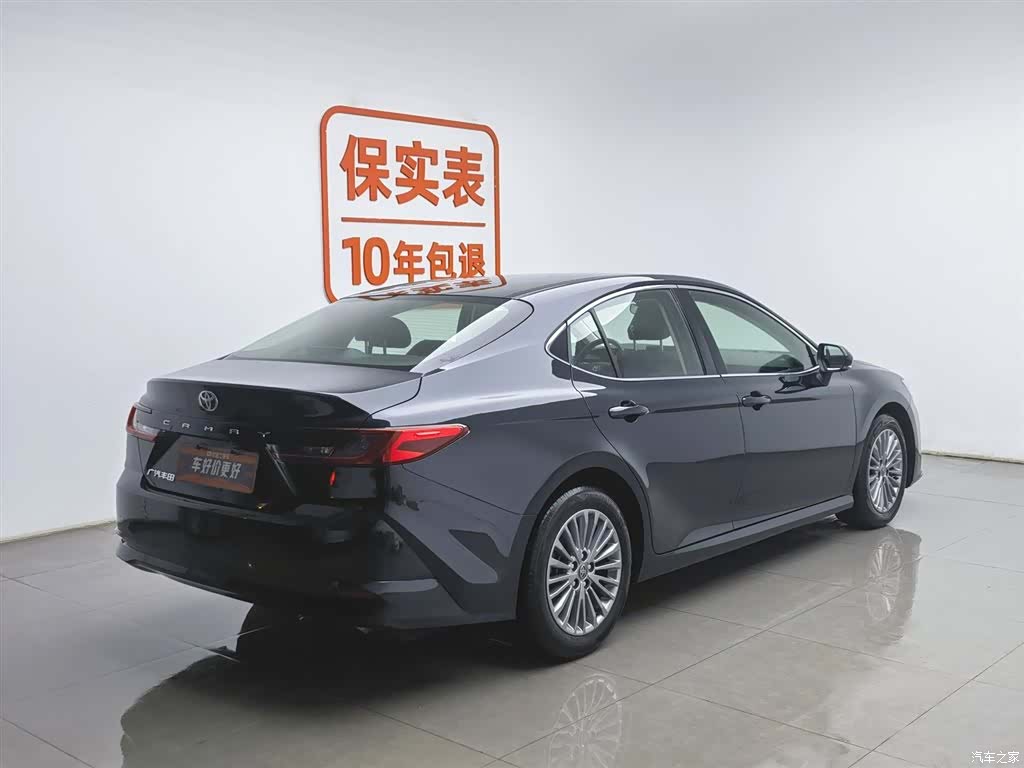 Toyota Camry, 2025 2