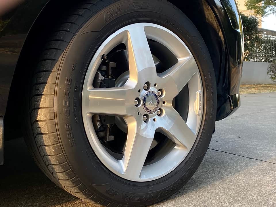 Mercedes-Benz M class