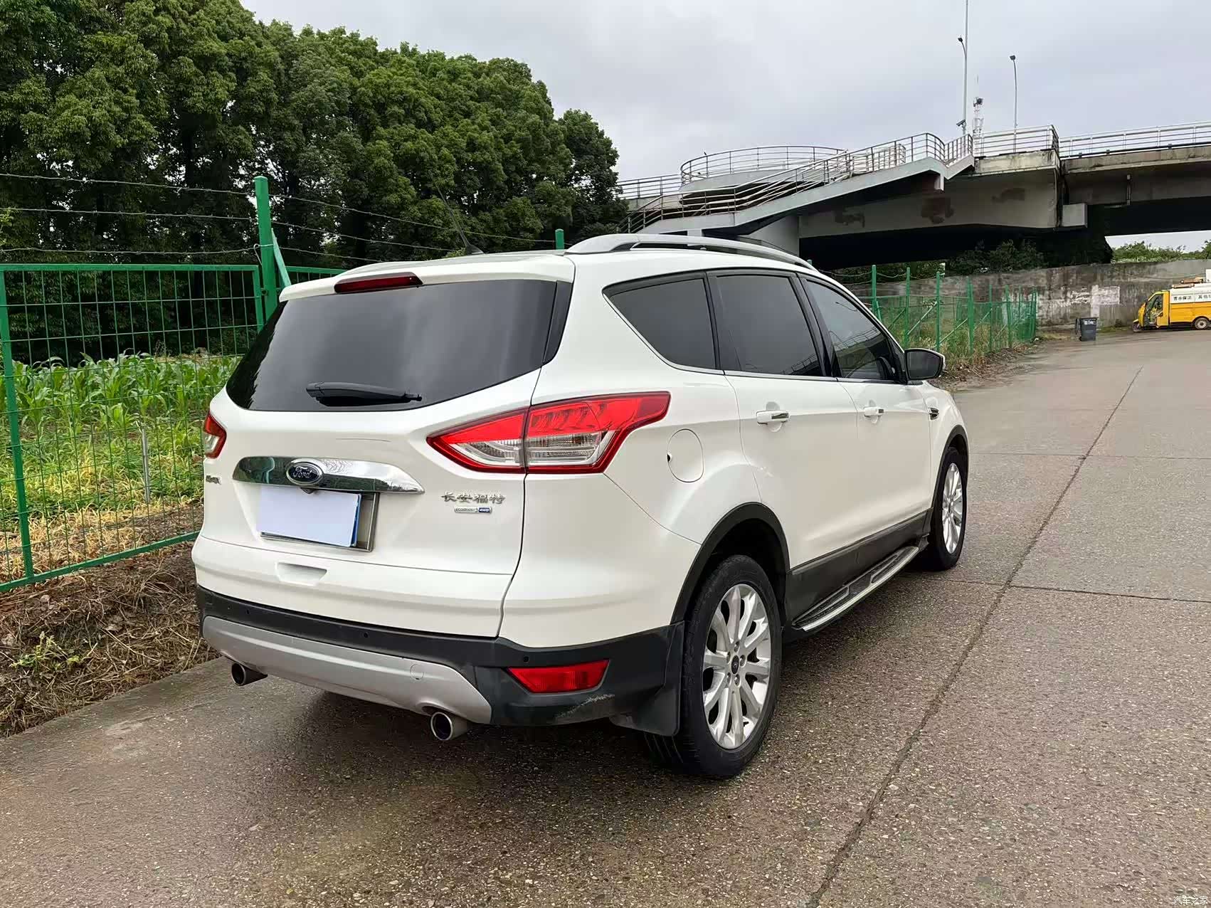 Ford Kuga, 2015 17