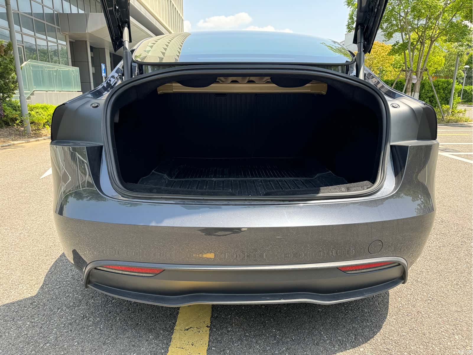 Tesla Model 3, 2024 15