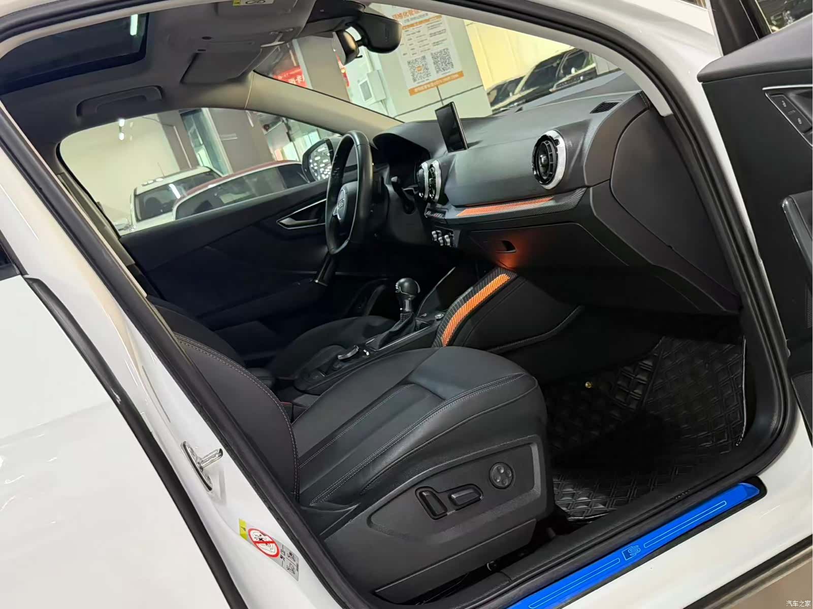 Audi Q2L, 2022 10