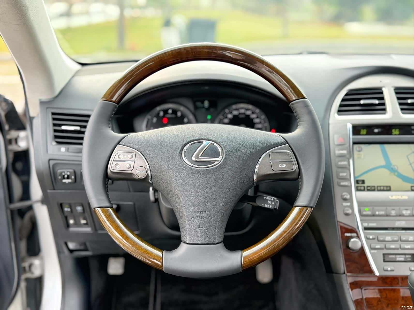 Lexus ES, 2010 10