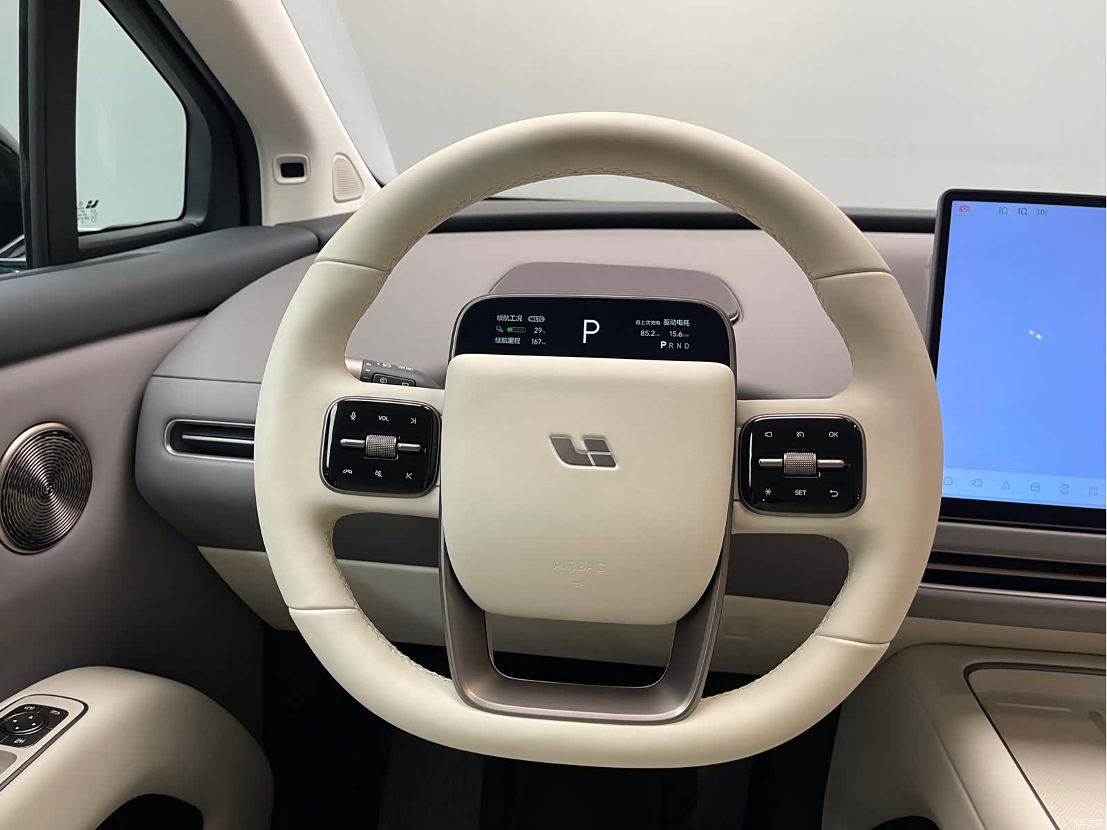 Li Auto i8, 2025 23
