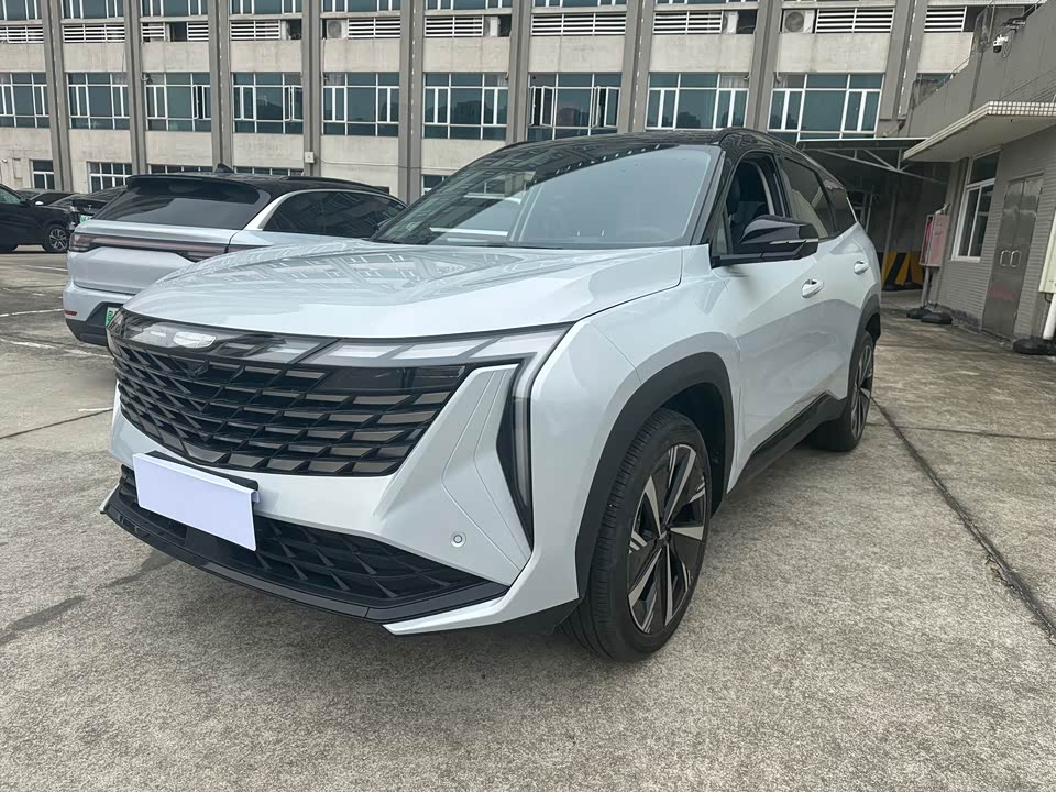 Geely Atlas L