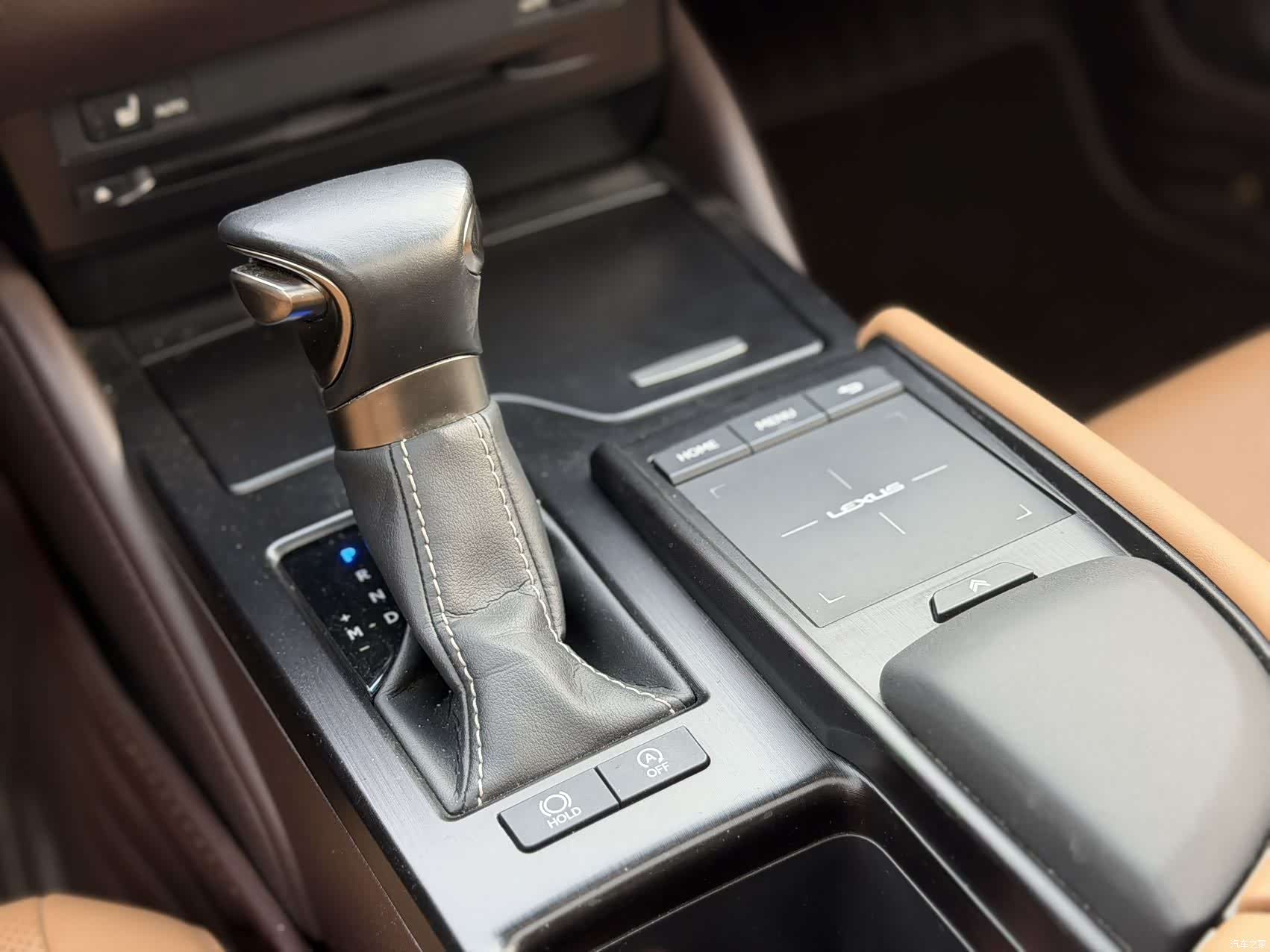 Lexus ES, 2020 7