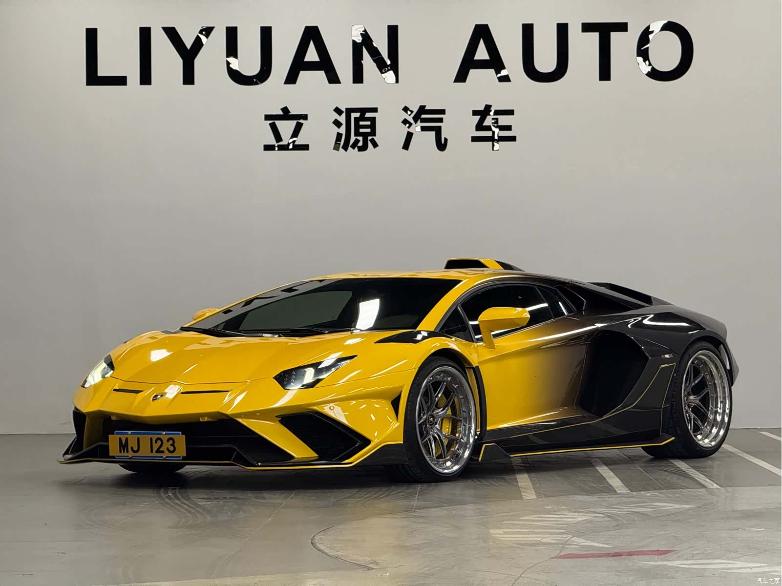 Lamborghini Aventador, 2014 3