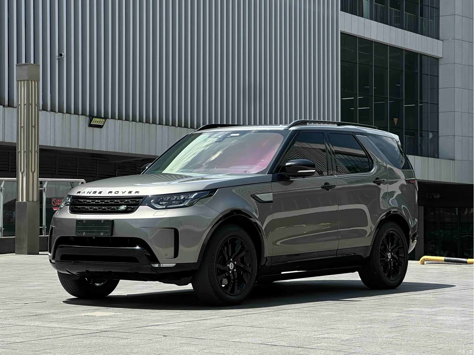 Land Rover Discovery, 2018 1