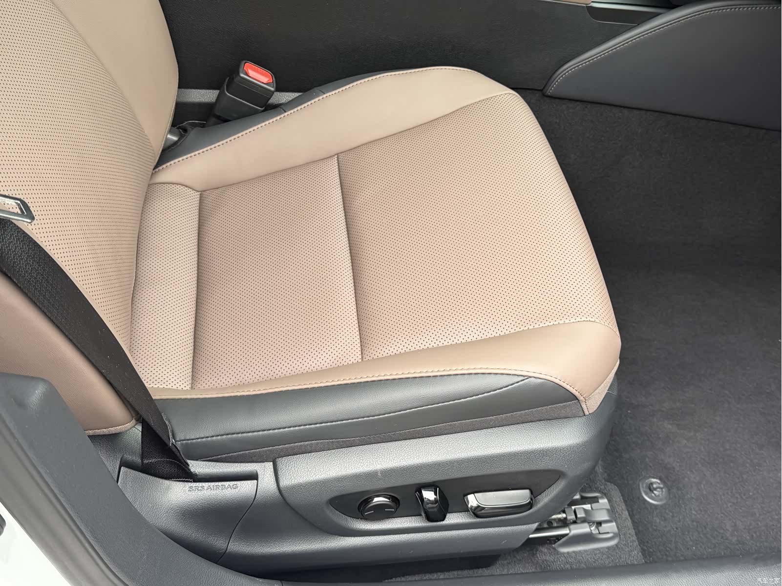 Lexus ES, 2024 16